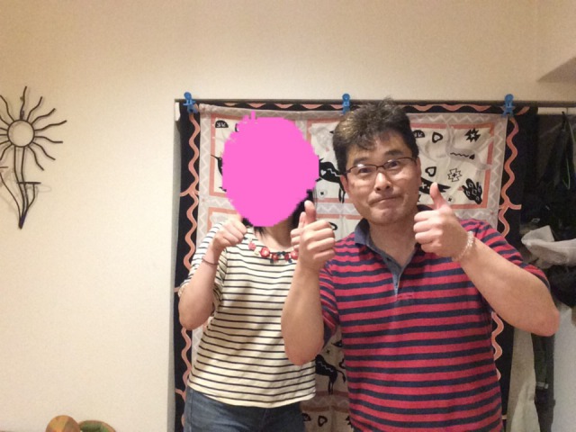 お客様と前田歩の笑顔のツーショット写真 多摩市 落合 40代 女性