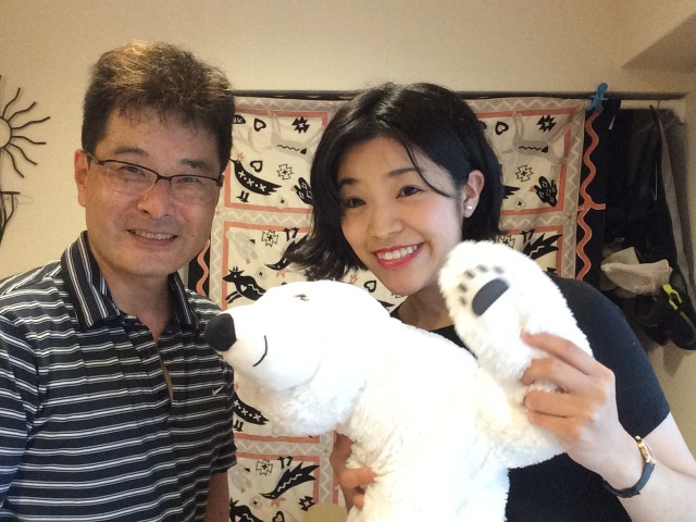 お客様と前田歩の笑顔のツーショット 多摩市落合 20代 女性