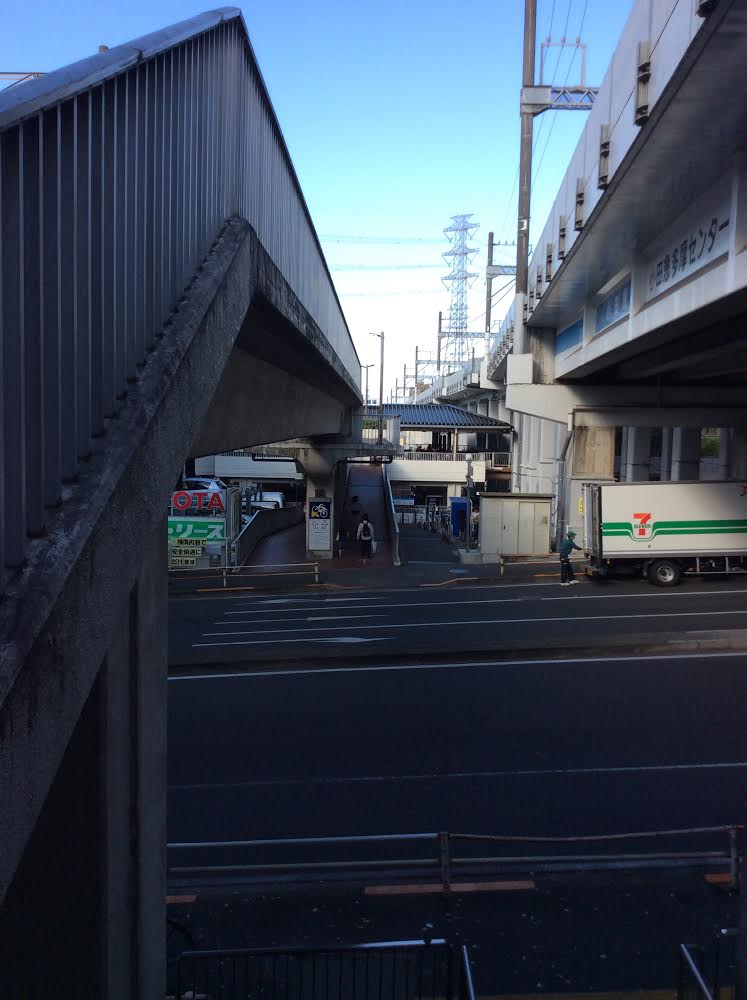 多摩センター駅からボディケア前田までの道案内、駐輪場